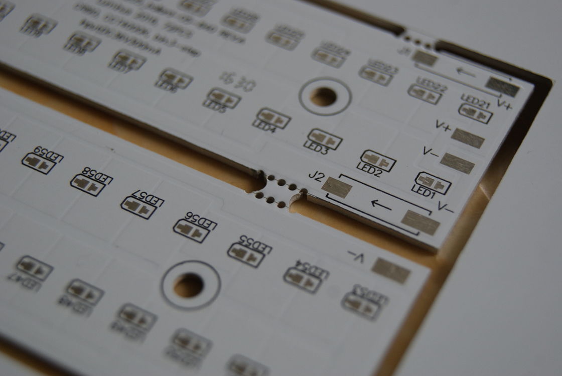 1200mm 길이 Ventec PCB와 함께 당신의 디자인을 최적화 0.2-6.0mm 보드 두께