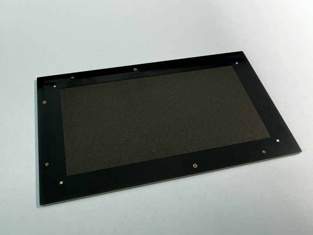 Surface Mount Technology Compatible HDI PCB Board with White Silkscreen and 1.6mm Thickness